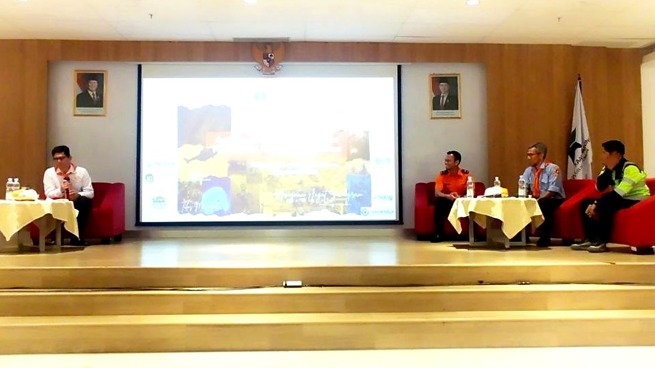 Panel sesi kedua seminar 40 tahun SAR Unhas di Perpustakaan Nasional RI, Jakarta